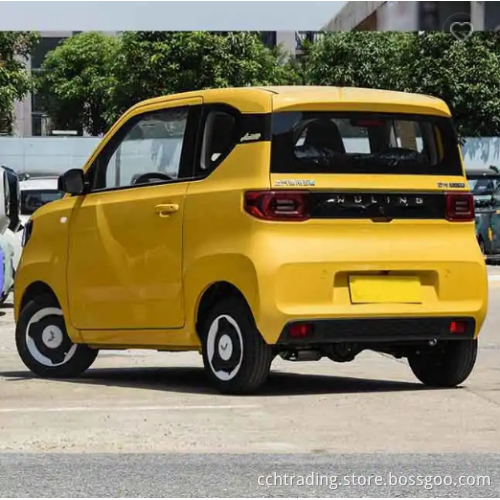 Popular Car Cheap And High Speed Mini Electric New Energy Car Cute Look Wuling Hongguang